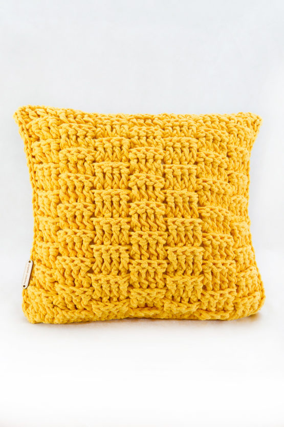 Ozdobna poduszka ze sznurka bawełnianego żółty koszyk